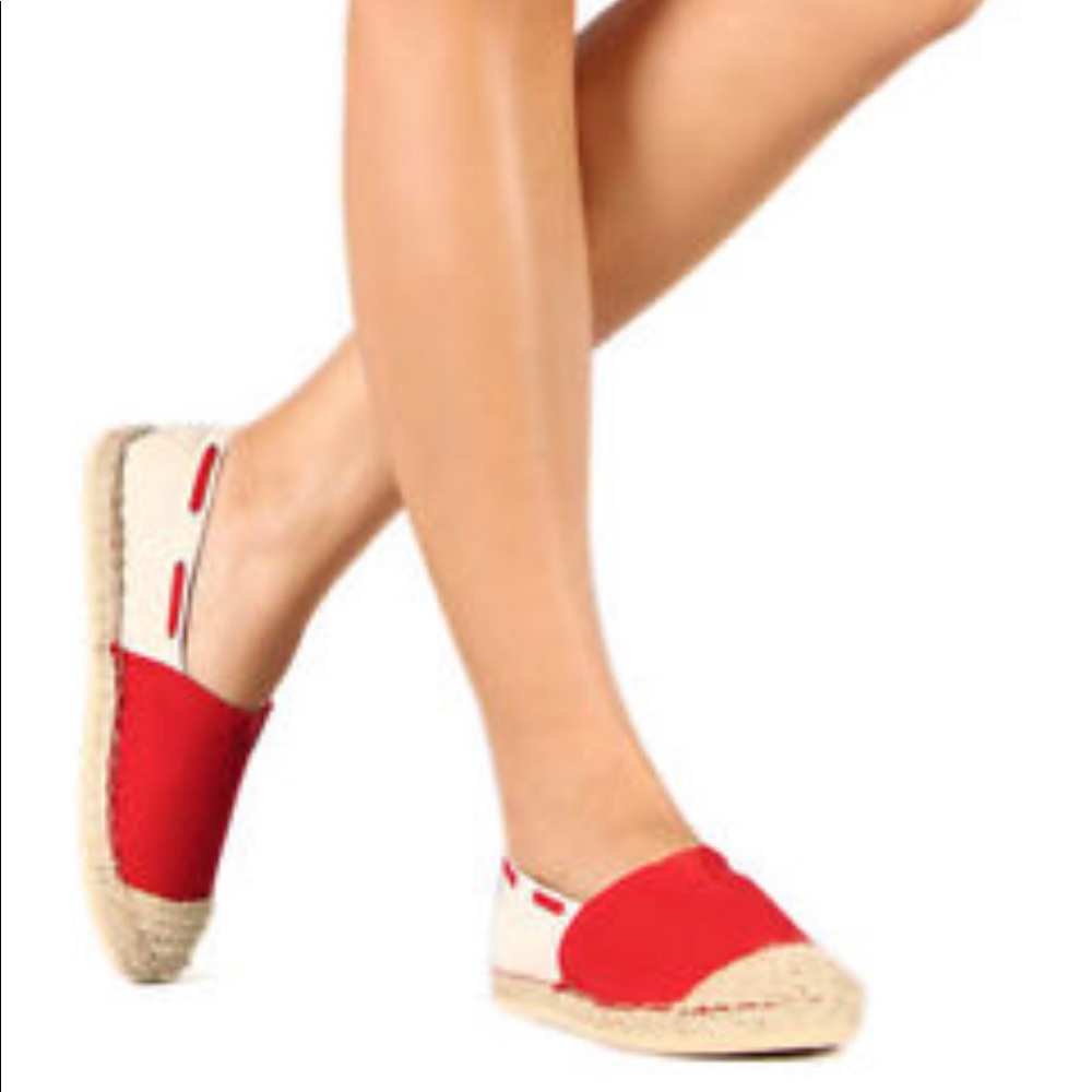 💥SALE💥 Red and Cream Espadrille Flats - Picture 2 of 8